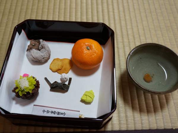 福茶と祝菓子